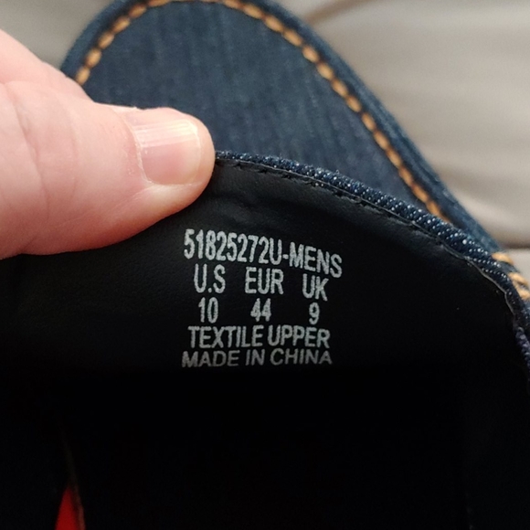 Levi's Slip on casual shoes - Picture 6 of 6